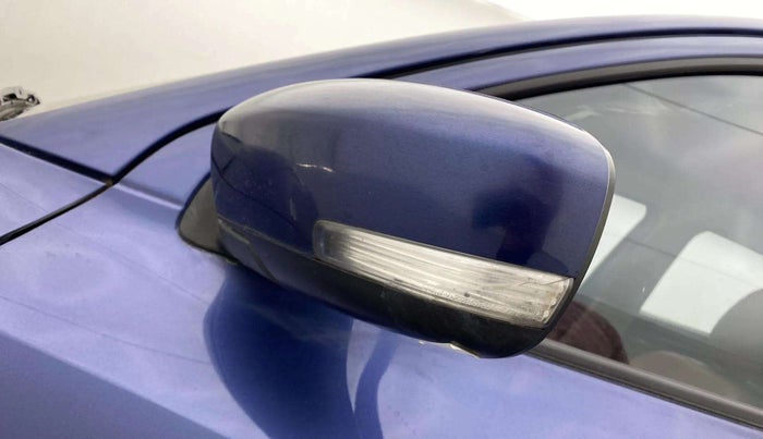 2017 Maruti Dzire VDI AMT, Diesel, Automatic, 61,018 km, Left rear-view mirror - Indicator light has minor damage