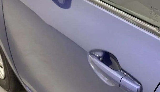 2017 Maruti Dzire VDI AMT, Diesel, Automatic, 61,018 km, Front passenger door - Door visor damaged