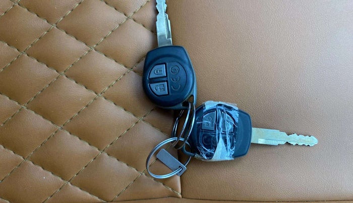 2017 Maruti Dzire VDI AMT, Diesel, Automatic, 61,018 km, Key Close Up