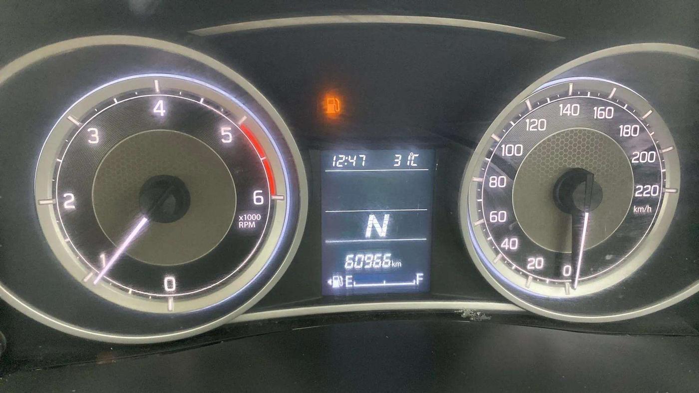 2017 Maruti Dzire VDI AMT, Diesel, Automatic, 61,018 km, Odometer Image