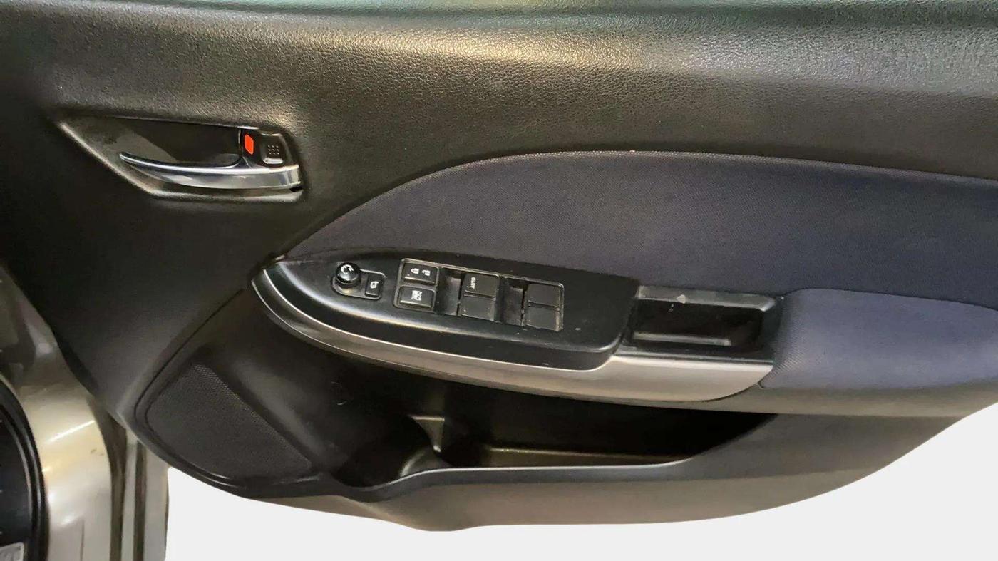2019 Toyota Glanza V CVT, Petrol, Automatic, 35,492 km, Driver Side Door Panels Control