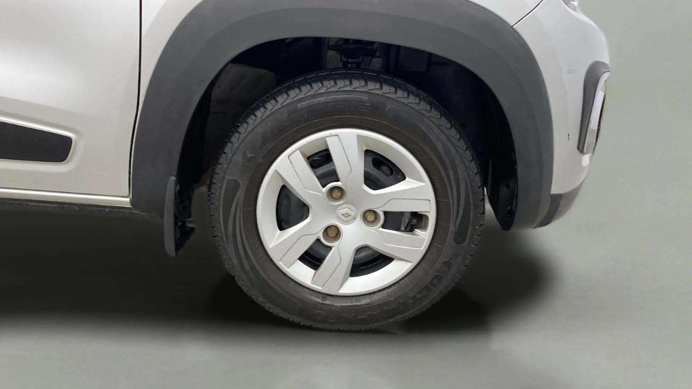 2019 Renault Kwid RXT 0.8 (O), Petrol, Manual, 15,678 km, Right Front Wheel