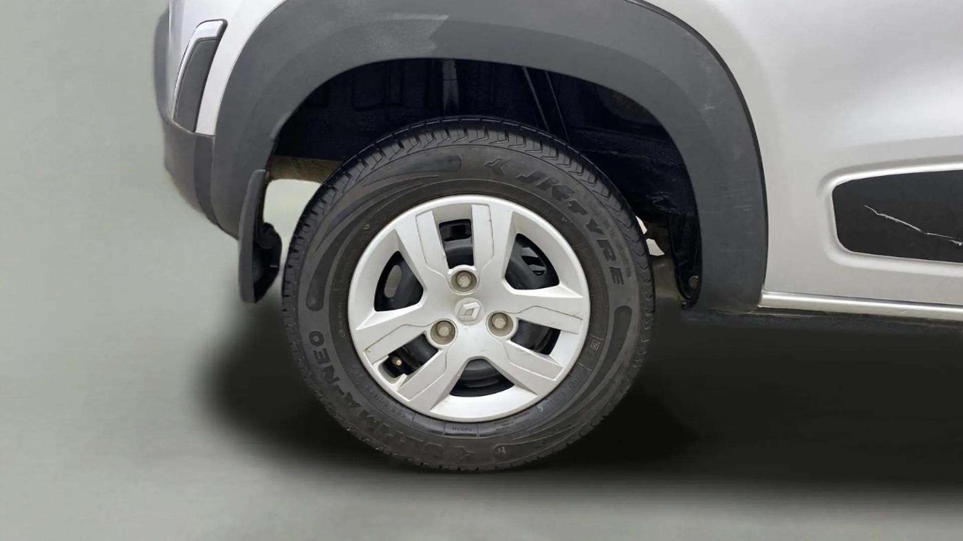 2019 Renault Kwid RXT 0.8 (O), Petrol, Manual, 15,678 km, Right Rear Wheel