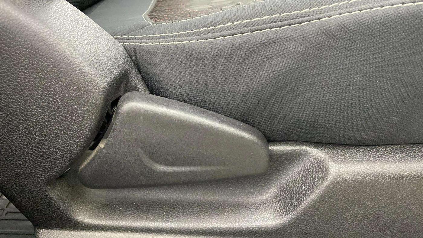 2019 Renault Kwid RXT 0.8 (O), Petrol, Manual, 15,678 km, Driver Side Adjustment Panel