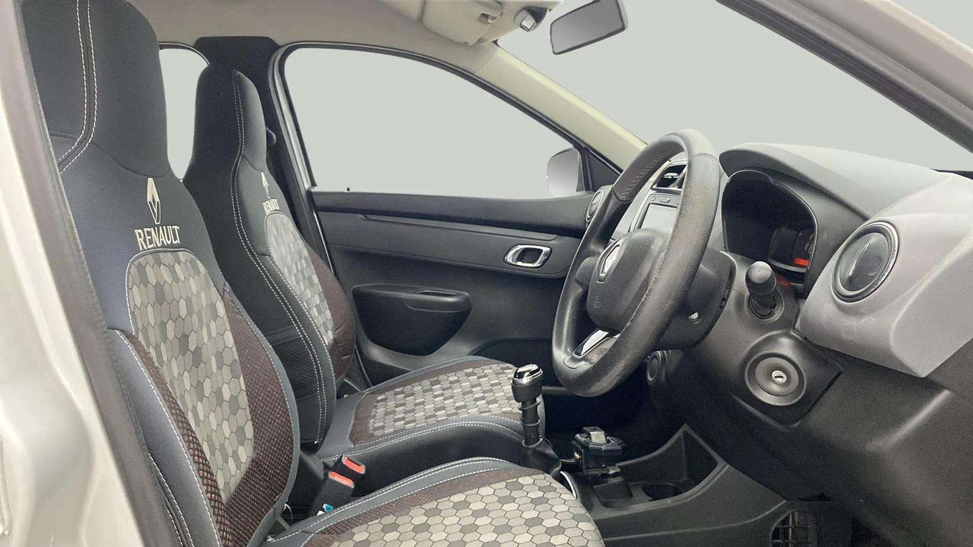 2019 Renault Kwid RXT 0.8 (O), Petrol, Manual, 15,678 km, Right Side Front Door Cabin