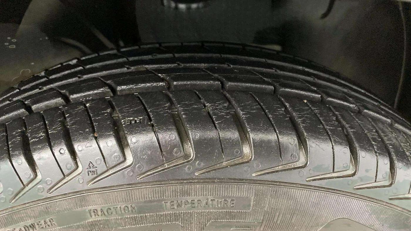 2019 Renault Kwid RXT 0.8 (O), Petrol, Manual, 15,678 km, Right Front Tyre Tread