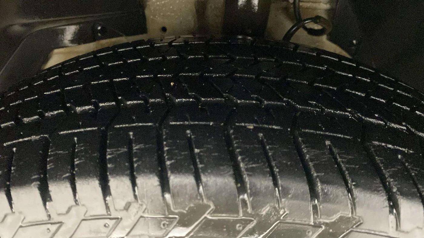 2019 Mahindra XUV500 W7 AT, Diesel, Automatic, 34,560 km, Left Front Tyre Tread