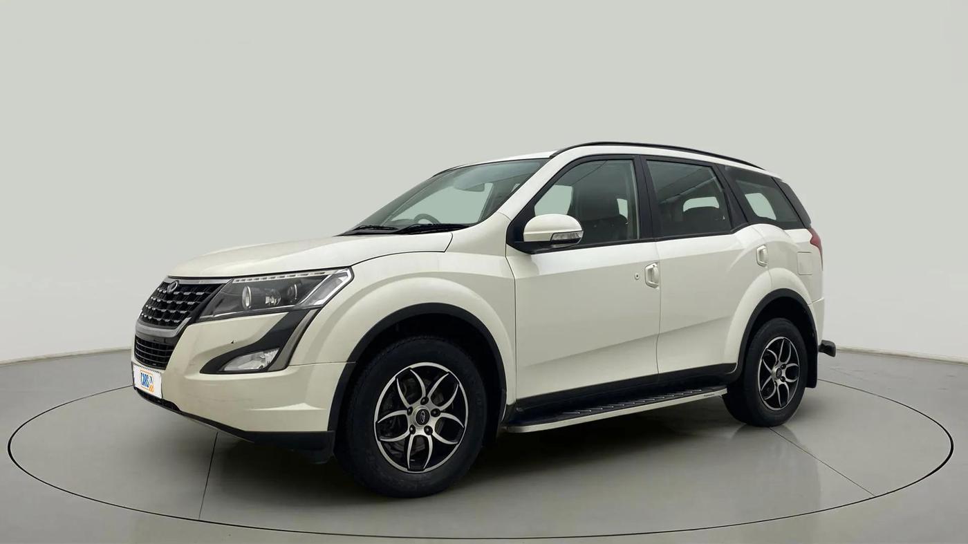 2019 Mahindra XUV500 W7 AT, Diesel, Automatic, 34,560 km, Left Front Diagonal