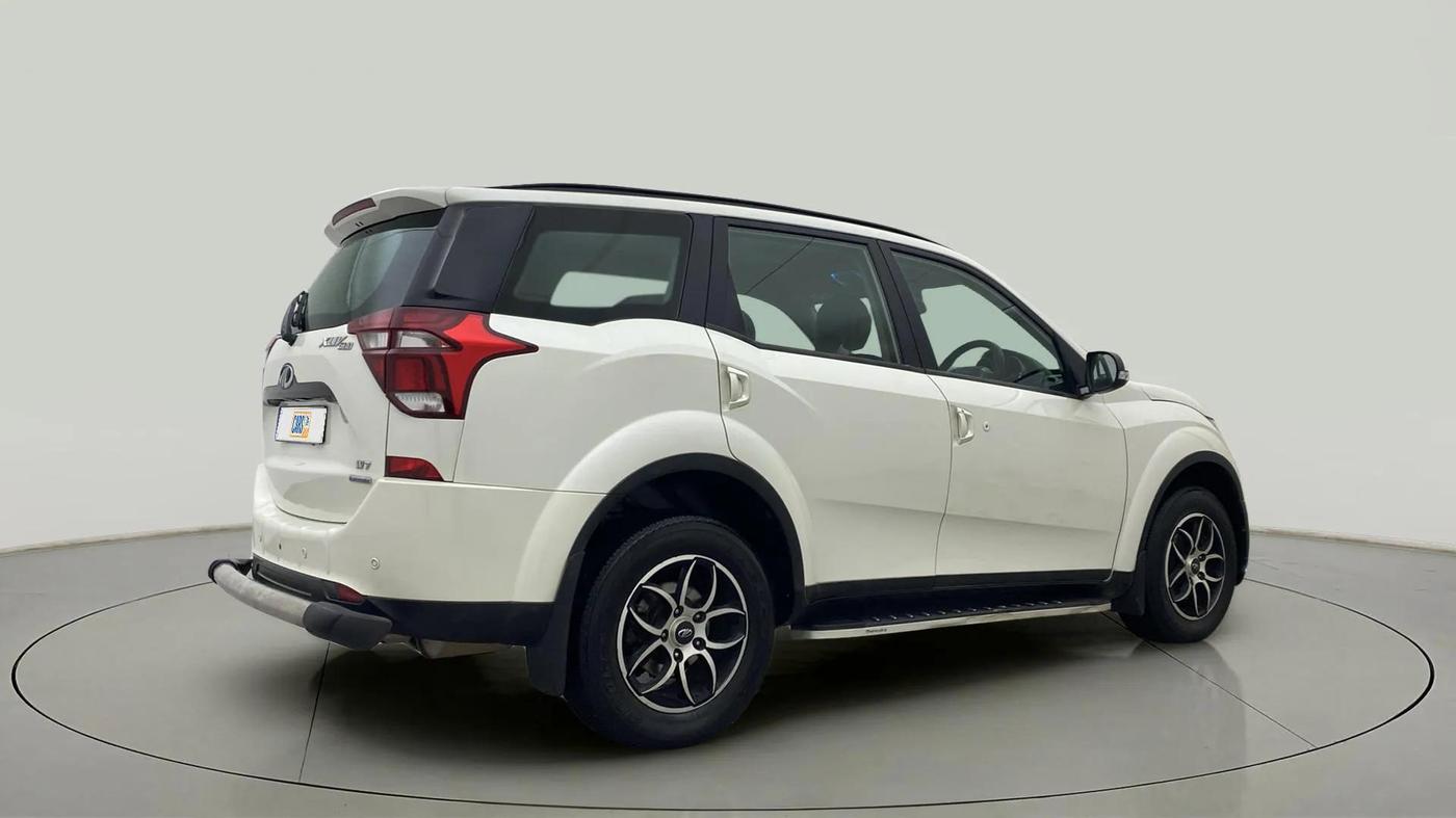 2019 Mahindra XUV500 W7 AT, Diesel, Automatic, 34,560 km, Right Back Diagonal