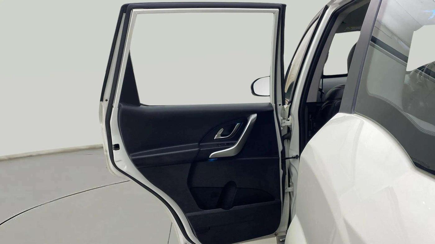 2019 Mahindra XUV500 W7 AT, Diesel, Automatic, 34,560 km, LHS Rear Door