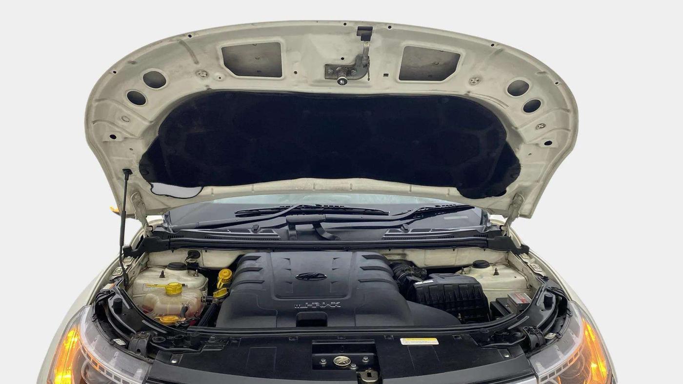 2019 Mahindra XUV500 W7 AT, Diesel, Automatic, 34,560 km, Open Bonet