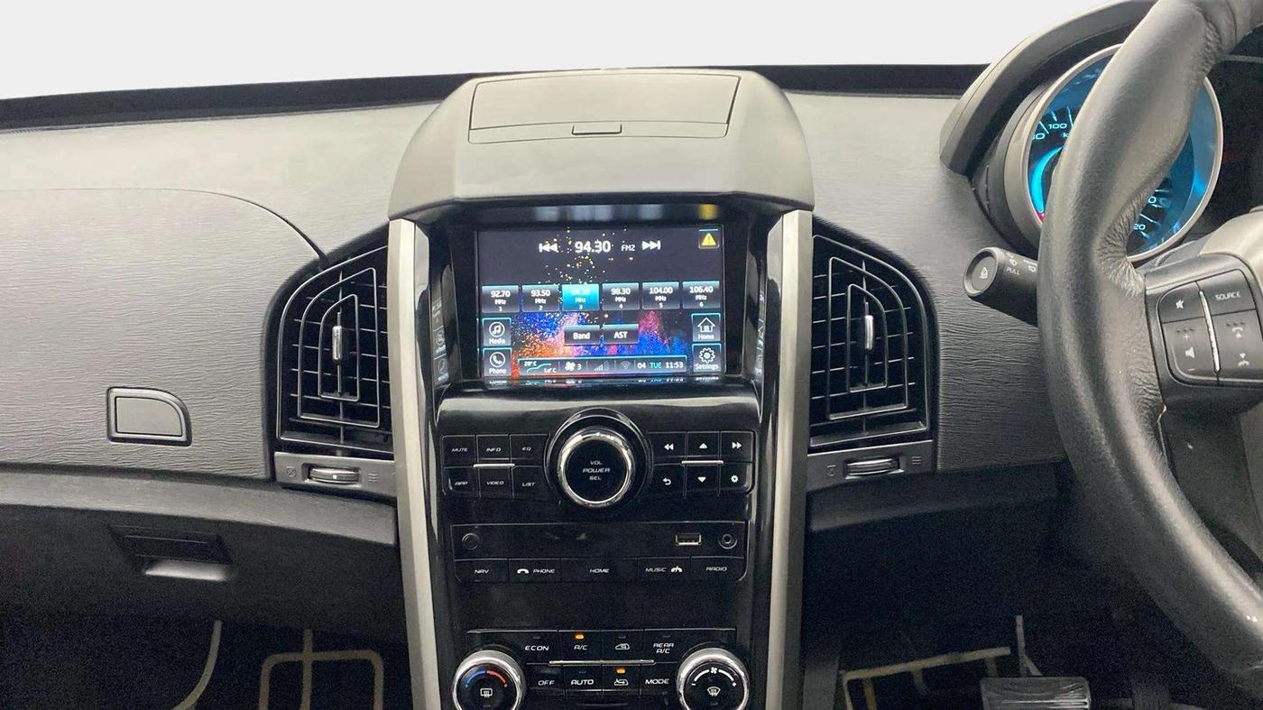 2019 Mahindra XUV500 W7 AT, Diesel, Automatic, 34,560 km, Air Conditioner