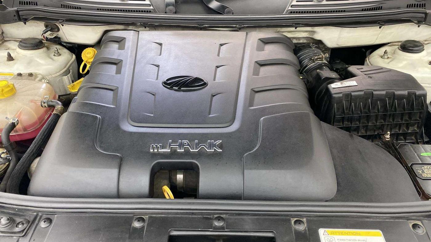 2019 Mahindra XUV500 W7 AT, Diesel, Automatic, 34,560 km, Engine View