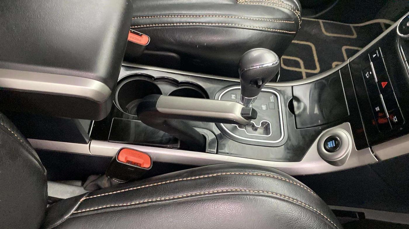 2019 Mahindra XUV500 W7 AT, Diesel, Automatic, 34,560 km, Gear Lever