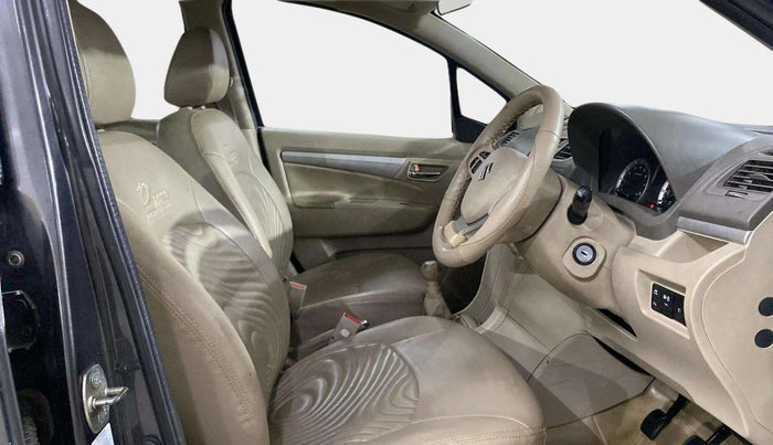 2016 Maruti Ertiga VXI CNG, CNG, Manual, 70,017 km, Right Side Front Door Cabin