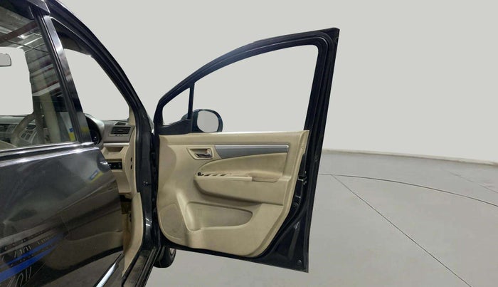 2016 Maruti Ertiga VXI CNG, CNG, Manual, 70,017 km, RHS Front Door