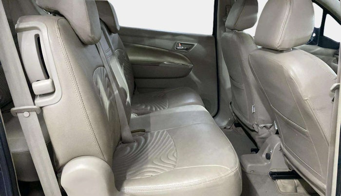 2016 Maruti Ertiga VXI CNG, CNG, Manual, 70,017 km, Right Side Rear Door Cabin