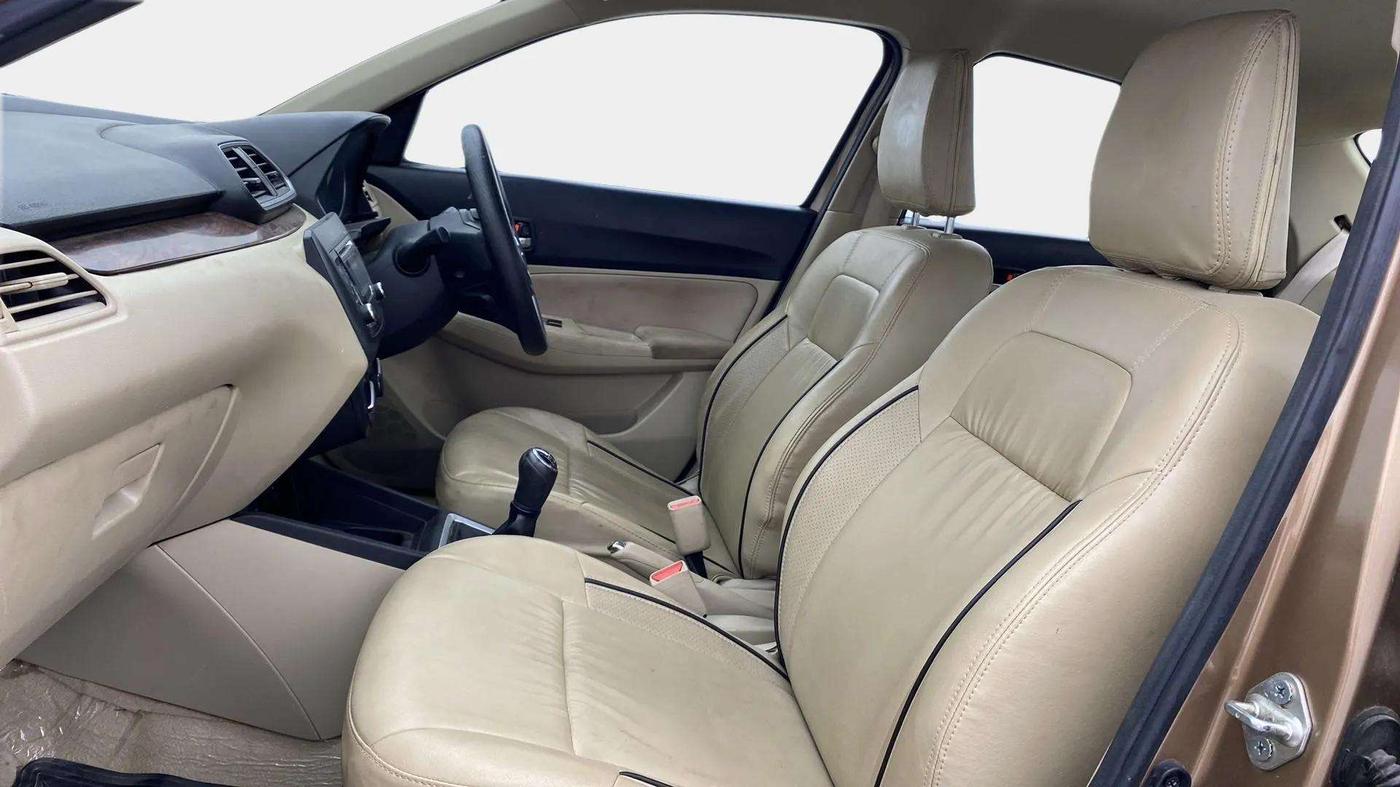 2017 Maruti Dzire VXI, Petrol, Manual, 30,476 km, Right Side Front Door Cabin