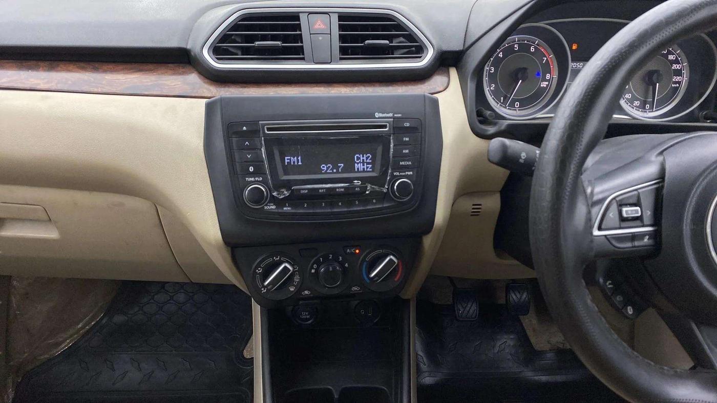 2017 Maruti Dzire VXI, Petrol, Manual, 30,476 km, Air Conditioner