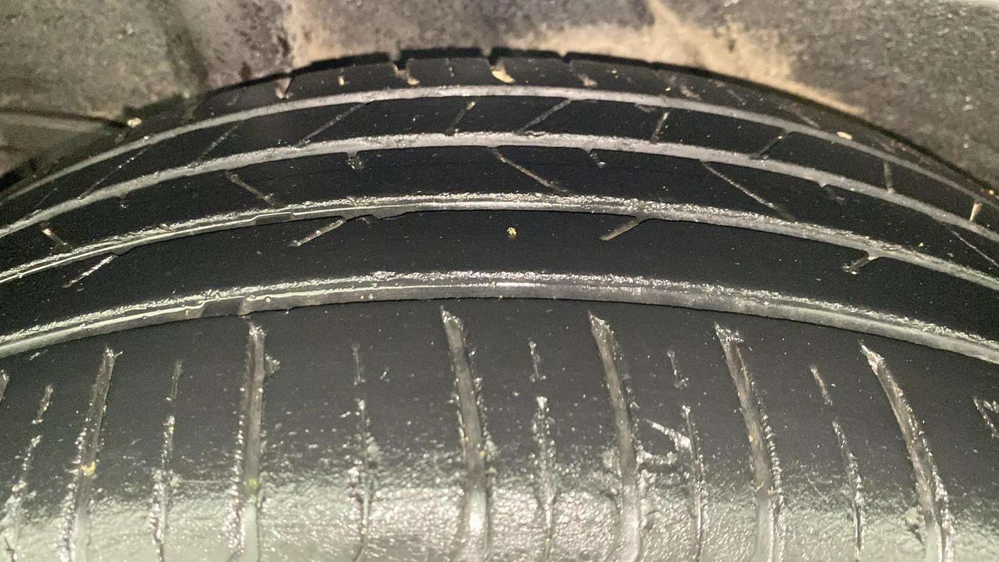 2019 Hyundai VENUE SX PLUS 1.0 TURBO DCT, Petrol, Automatic, 32,442 km, Right Rear Tyre Tread