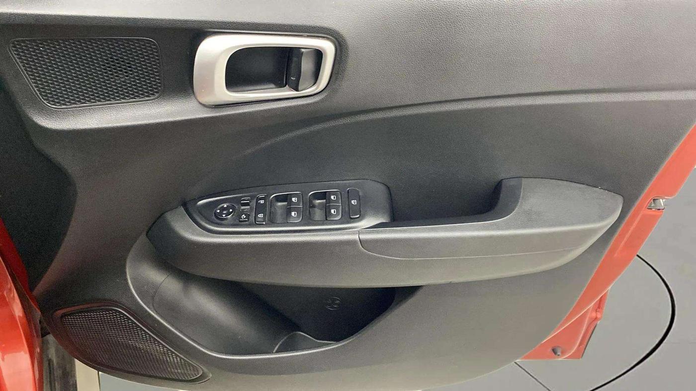 2019 Hyundai VENUE SX PLUS 1.0 TURBO DCT, Petrol, Automatic, 32,442 km, Driver Side Door Panels Control