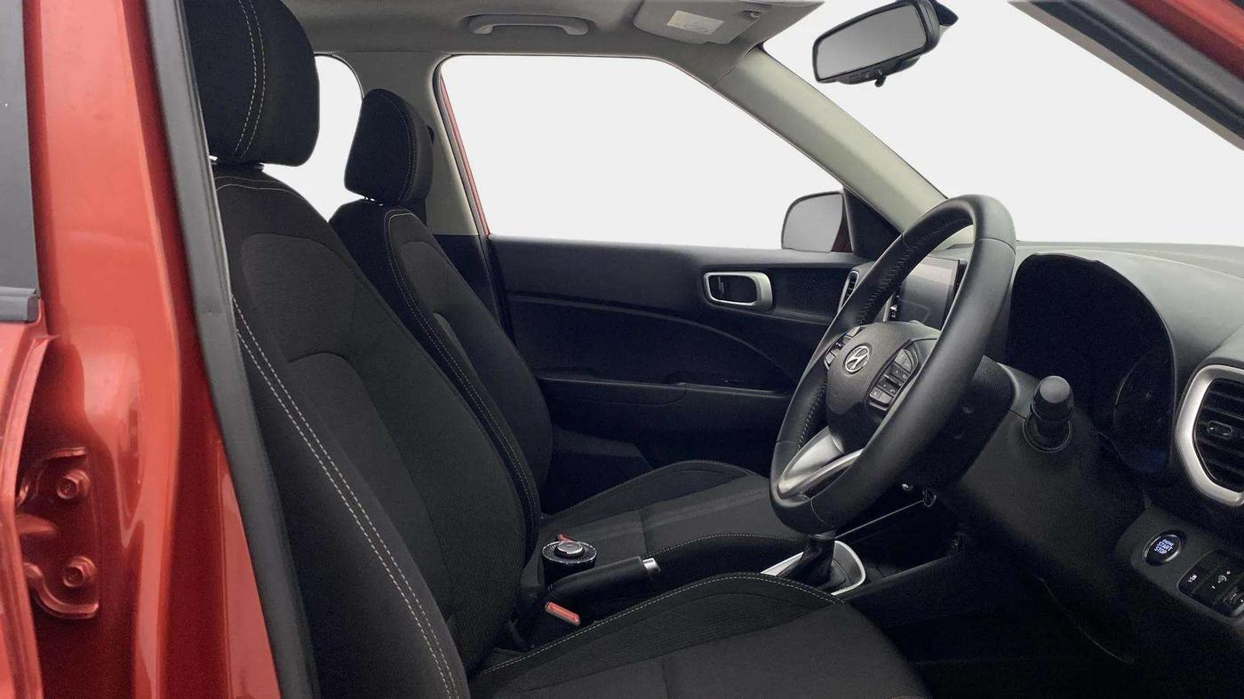 2019 Hyundai VENUE SX PLUS 1.0 TURBO DCT, Petrol, Automatic, 32,442 km, Right Side Front Door Cabin