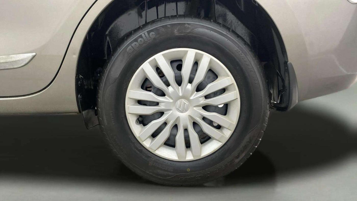 2018 Maruti Dzire VXI, Petrol, Manual, 28,878 km, Left Rear Wheel
