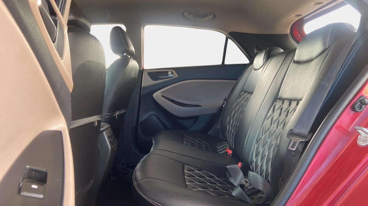 2015 Hyundai Elite i20 MAGNA 1.2, Petrol, Manual, 53,729 km, Right Side Rear Door Cabin