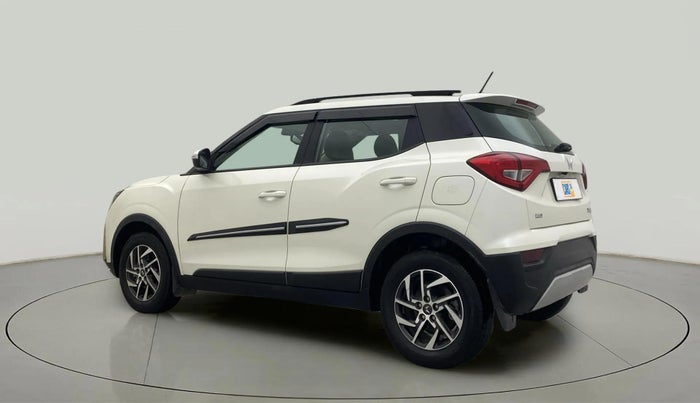 2023 Mahindra XUV300 W8 (O) 1.2 PETROL, Petrol, Manual, 9,600 km, Left Back Diagonal