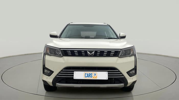 2023 Mahindra XUV300 W8 (O) 1.2 PETROL, Petrol, Manual, 9,856 km, Front