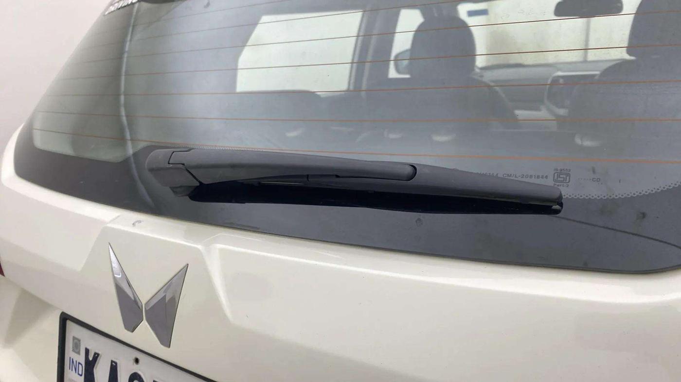 2023 Mahindra XUV300 W8 (O) 1.2 PETROL, Petrol, Manual, 9,856 km, Rear Wiper