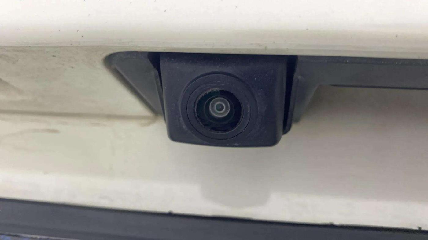 2023 Mahindra XUV300 W8 (O) 1.2 PETROL, Petrol, Manual, 9,856 km, Parking Camera