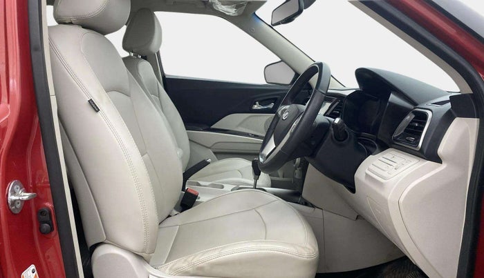 2021 Mahindra XUV300 W8 (O) 1.5 DIESEL AMT, Diesel, Automatic, 39,150 km, Right Side Front Door Cabin