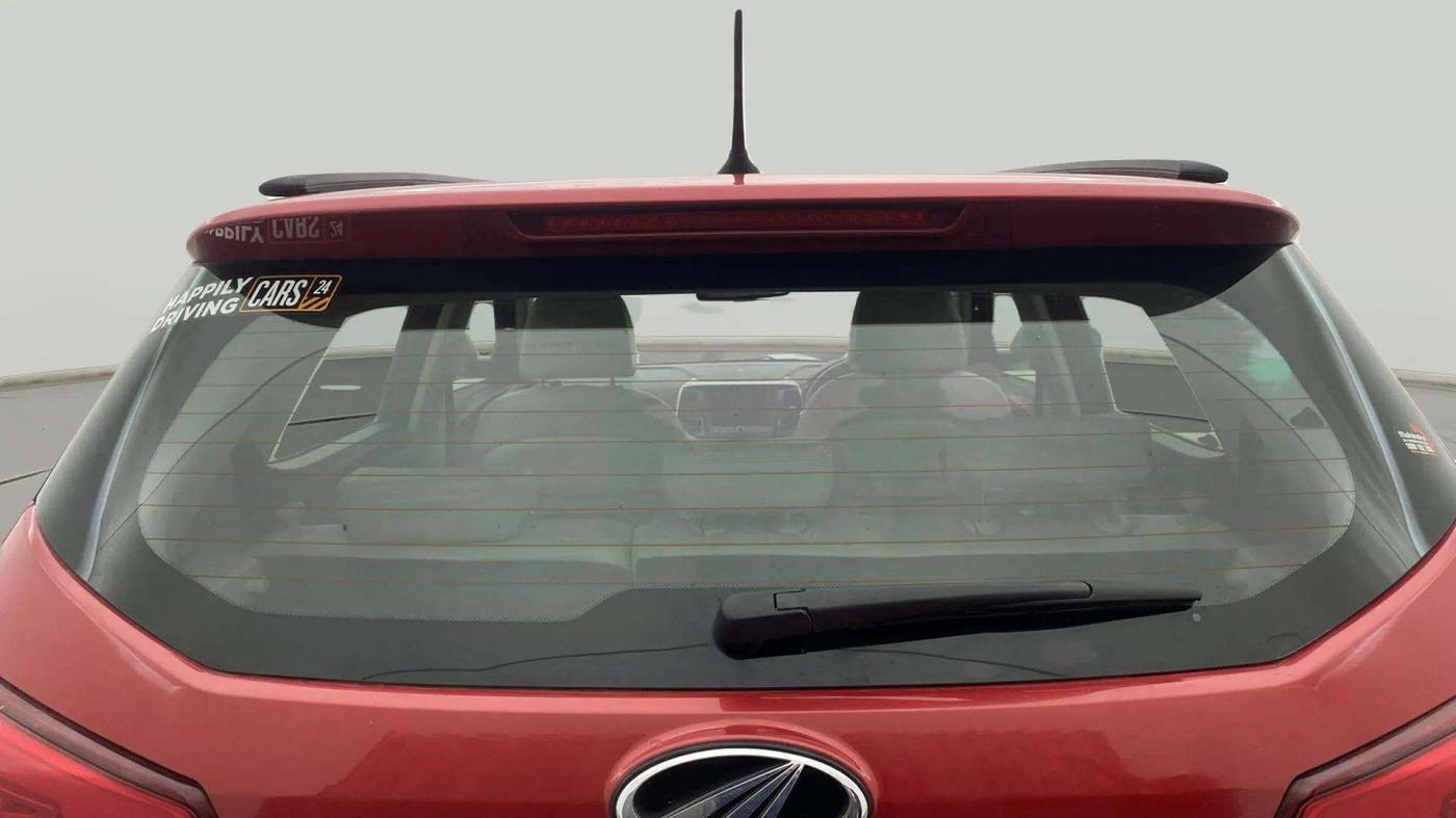2021 Mahindra XUV300 W8 (O) 1.5 DIESEL AMT, Diesel, Automatic, 39,658 km, Rear Windshield