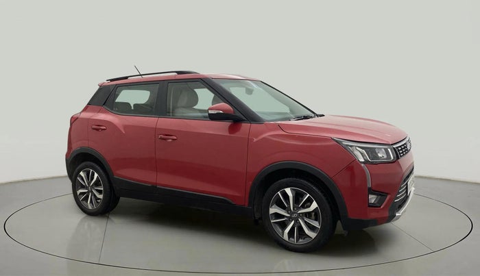 2021 Mahindra XUV300 W8 (O) 1.5 DIESEL AMT, Diesel, Automatic, 39,150 km, Right Front Diagonal