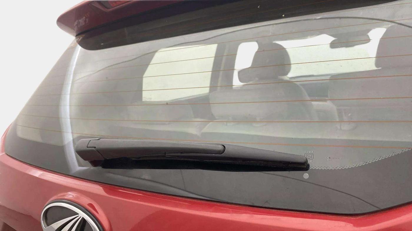 2021 Mahindra XUV300 W8 (O) 1.5 DIESEL AMT, Diesel, Automatic, 39,658 km, Rear Wiper