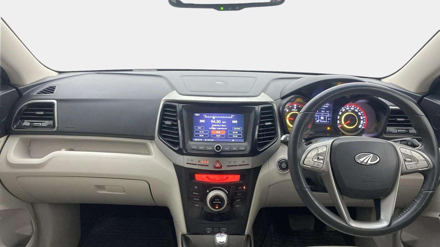 2021 Mahindra XUV300 W8 (O) 1.5 DIESEL AMT, Diesel, Automatic, 39,658 km, Dashboard