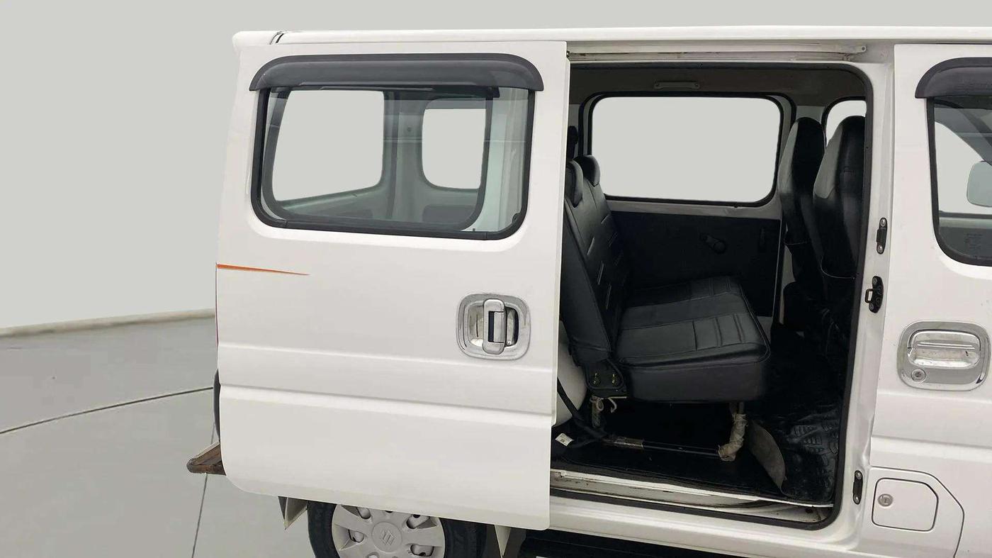 2023 Maruti Eeco 5 STR AC CNG, CNG, Manual, 37,216 km, LHS Rear Door