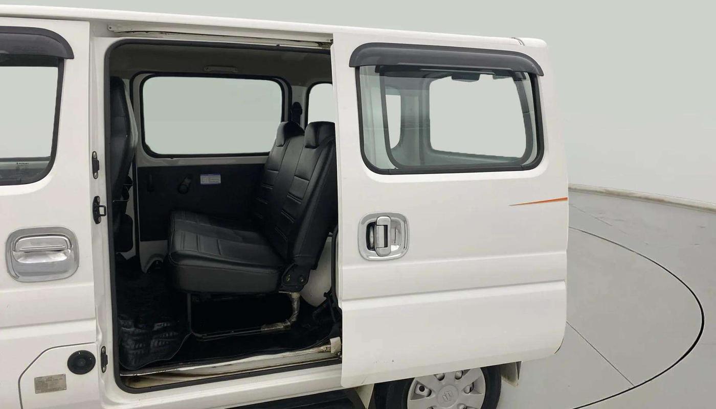 2023 Maruti Eeco 5 STR AC CNG, CNG, Manual, 37,216 km, RHS Rear Door