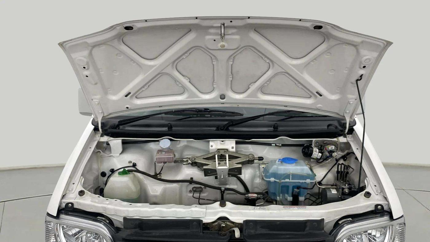 2023 Maruti Eeco 5 STR AC CNG, CNG, Manual, 37,216 km, Open Bonet