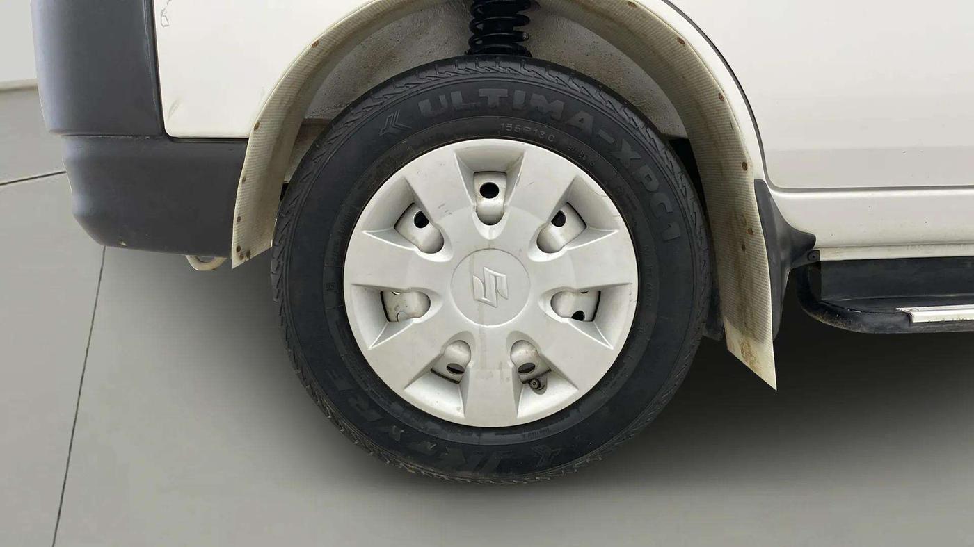 2023 Maruti Eeco 5 STR AC CNG, CNG, Manual, 37,216 km, Left Front Wheel