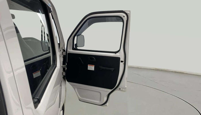 2023 Maruti Eeco 5 STR AC CNG, CNG, Manual, 37,142 km, RHS Front Door