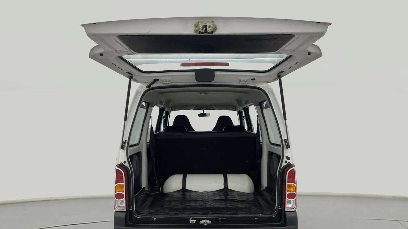 2023 Maruti Eeco 5 STR AC CNG, CNG, Manual, 37,216 km, Boot Door Open