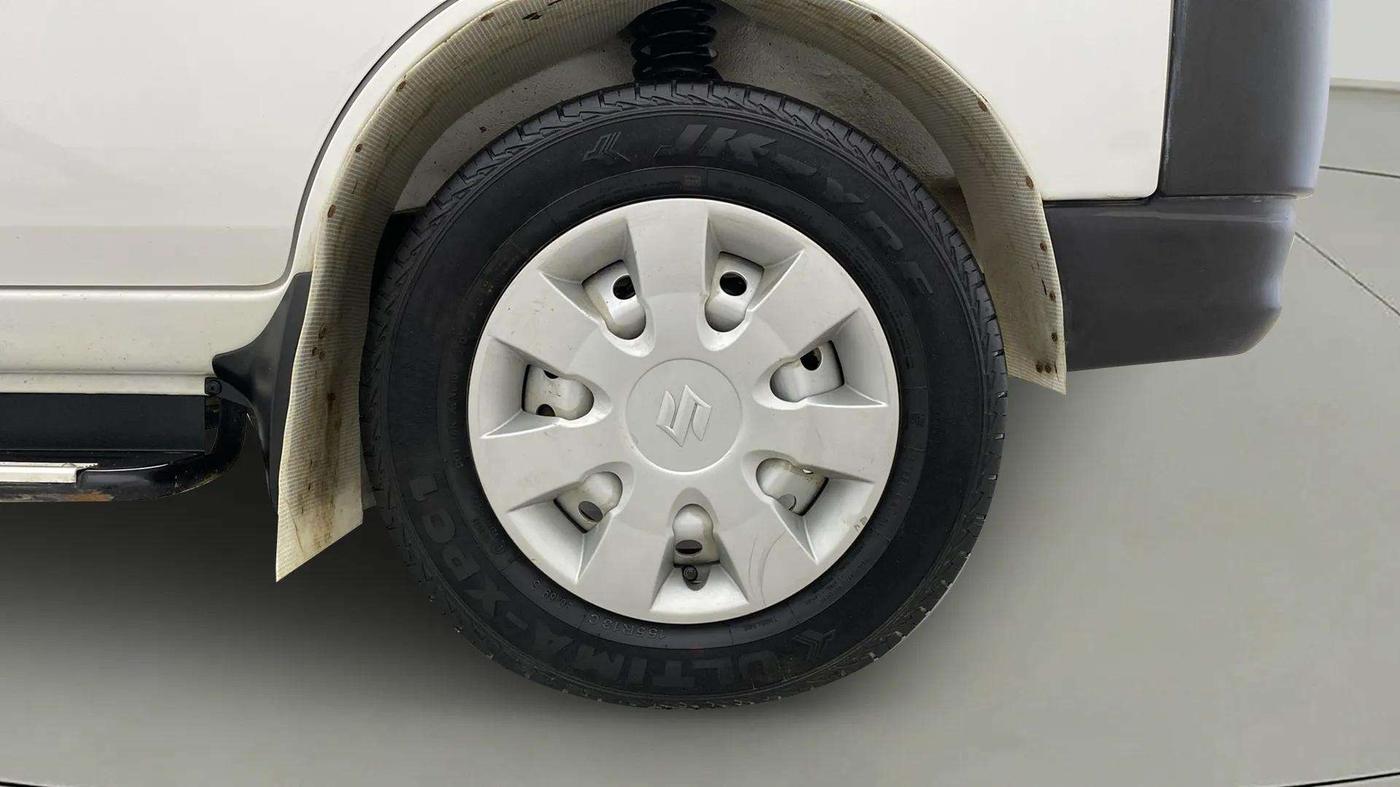 2023 Maruti Eeco 5 STR AC CNG, CNG, Manual, 37,216 km, Right Front Wheel
