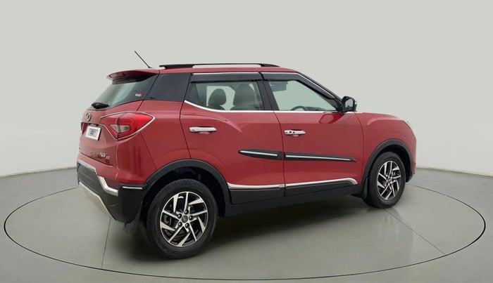 2022 Mahindra XUV300 W8 (O) 1.2 PETROL AMT, Petrol, Automatic, 9,954 km, Right Back Diagonal