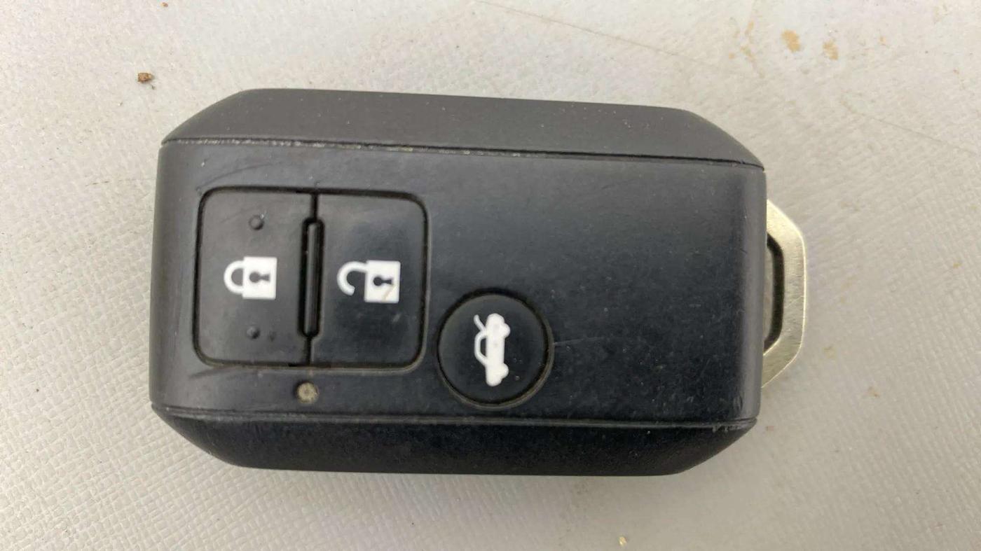 2023 Maruti Dzire ZXI Plus AMT, Petrol, Automatic, 11,679 km, Key Close Up