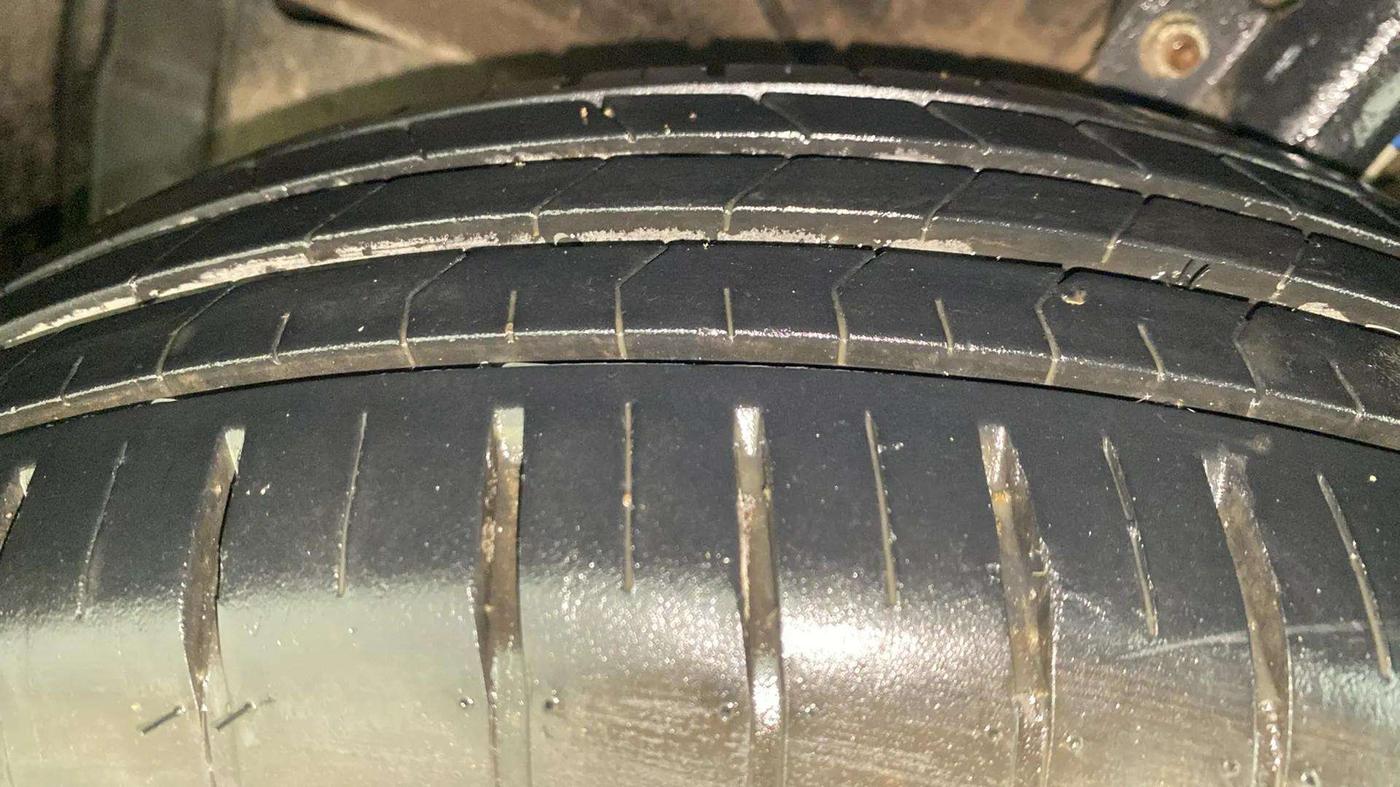 2023 Maruti Dzire ZXI Plus AMT, Petrol, Automatic, 11,679 km, Left Front Tyre Tread