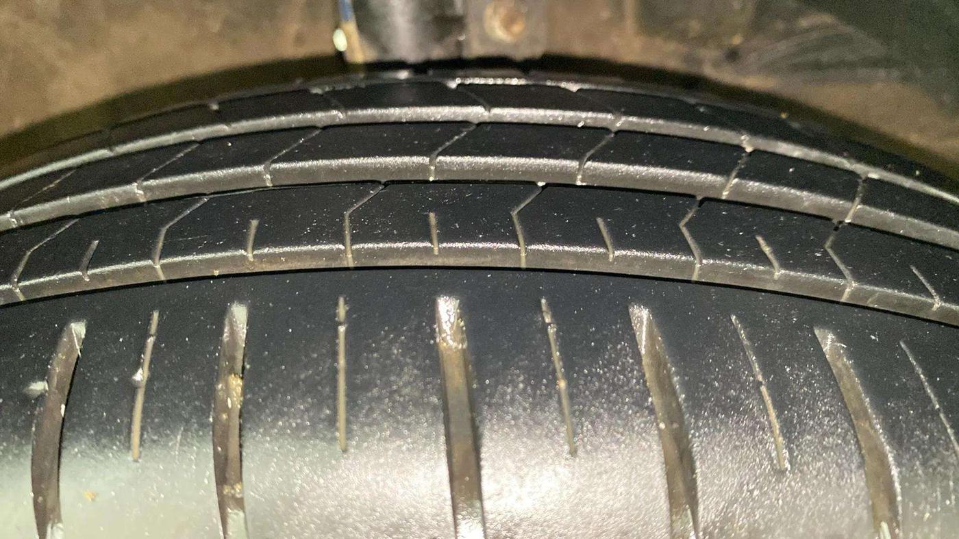 2023 Maruti Dzire ZXI Plus AMT, Petrol, Automatic, 11,679 km, Right Front Tyre Tread