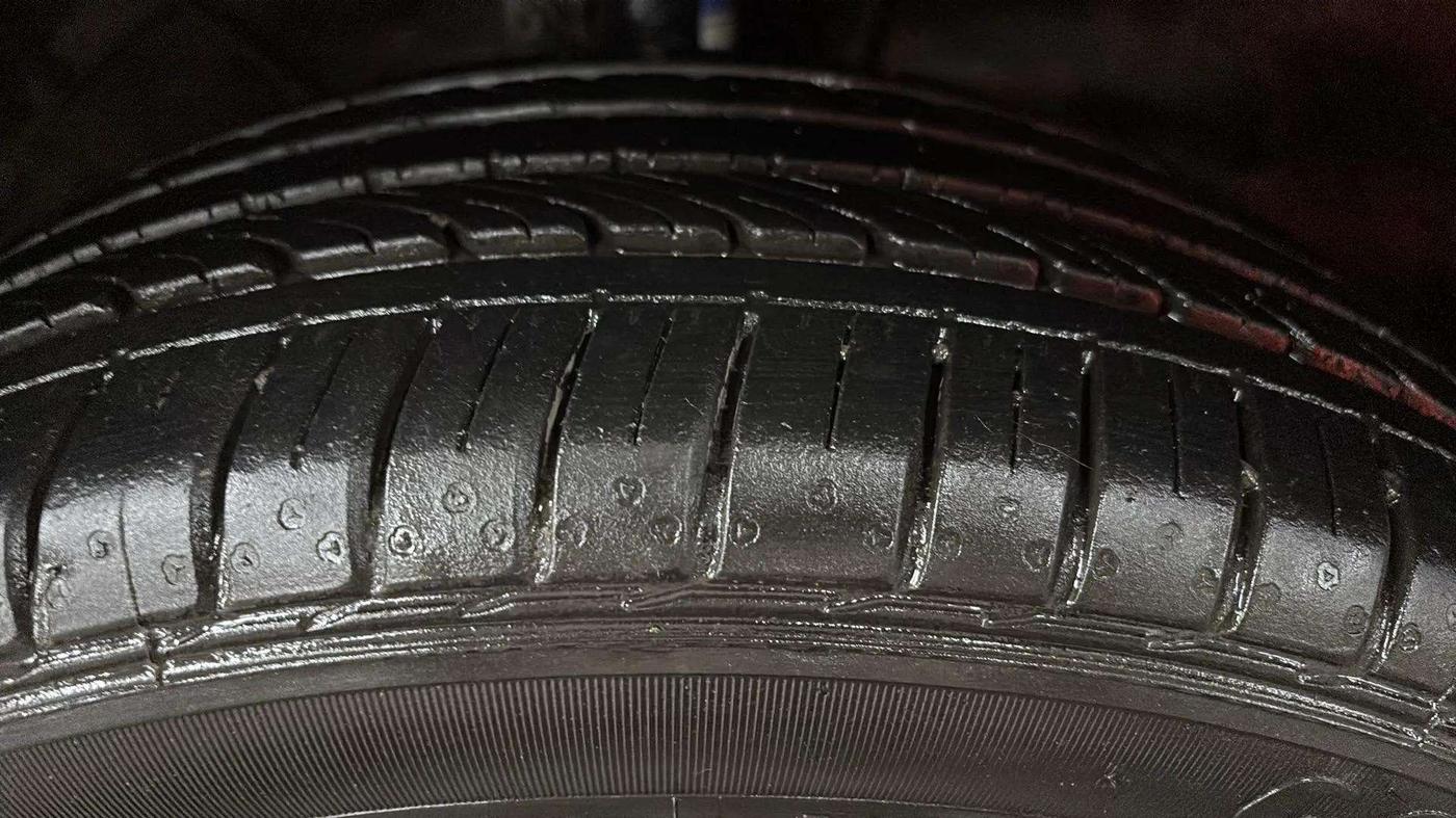 2017 Maruti Baleno ZETA PETROL 1.2, Petrol, Manual, 39,052 km, Left Front Tyre Tread