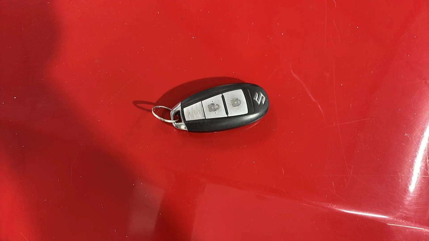 2017 Maruti Baleno ZETA PETROL 1.2, Petrol, Manual, 39,052 km, Key Close Up